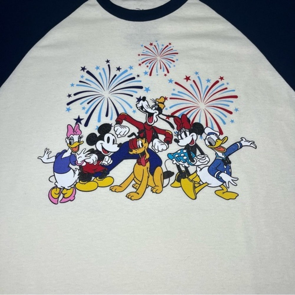 Disney Mickey & Minnie Mouse Fireworks Graphic Tee Size Large NWT